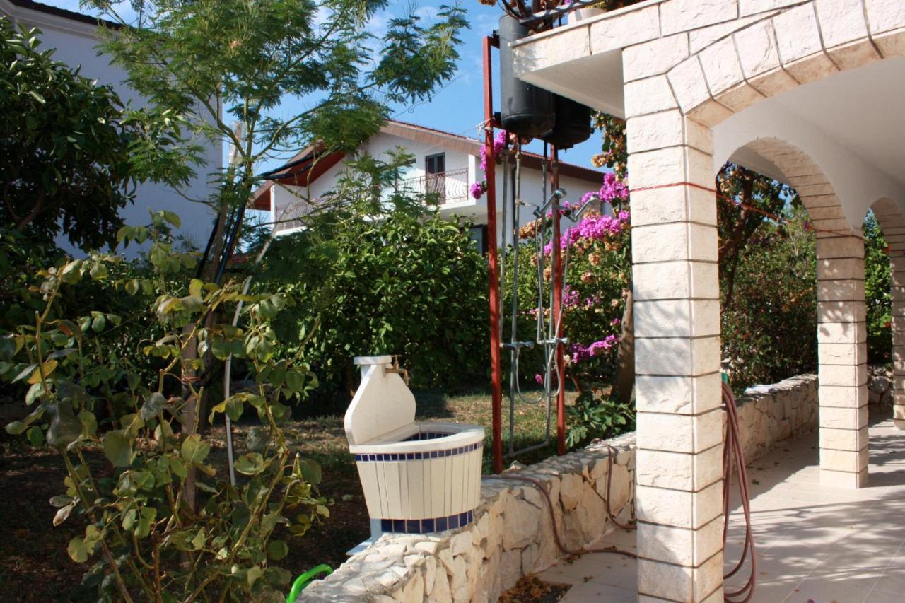 Apartments By The Sea Rastici, Ciovo - 2104 Trogir Exterior photo