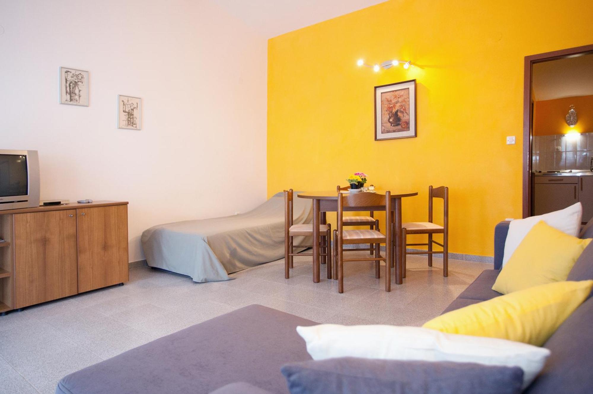 Apartments By The Sea Rastici, Ciovo - 2104 Trogir Room photo