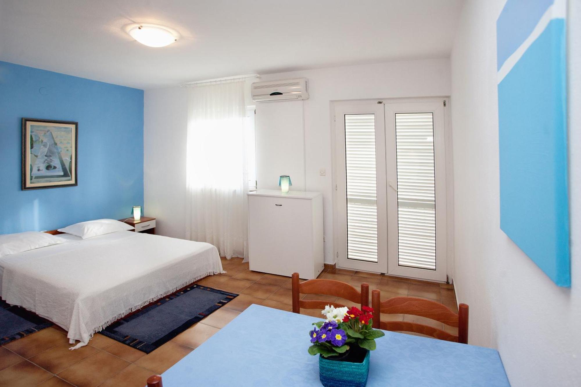 Apartments By The Sea Rastici, Ciovo - 2104 Trogir Room photo